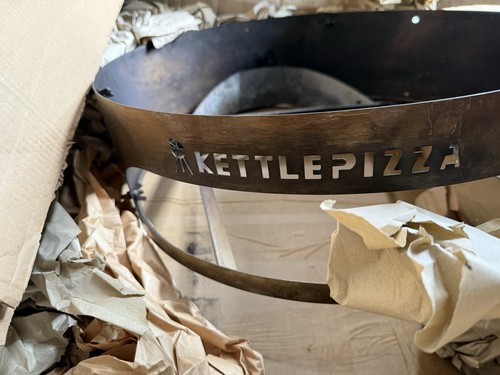 Kettle pizza bbq - pizza,