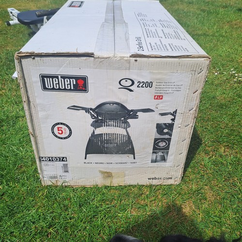 Weber q2200 gas barbecue with - barbecue,